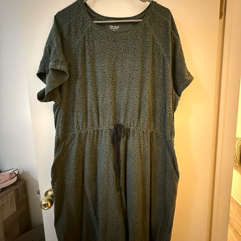 Tek Gear Olive Leopard Print Top
